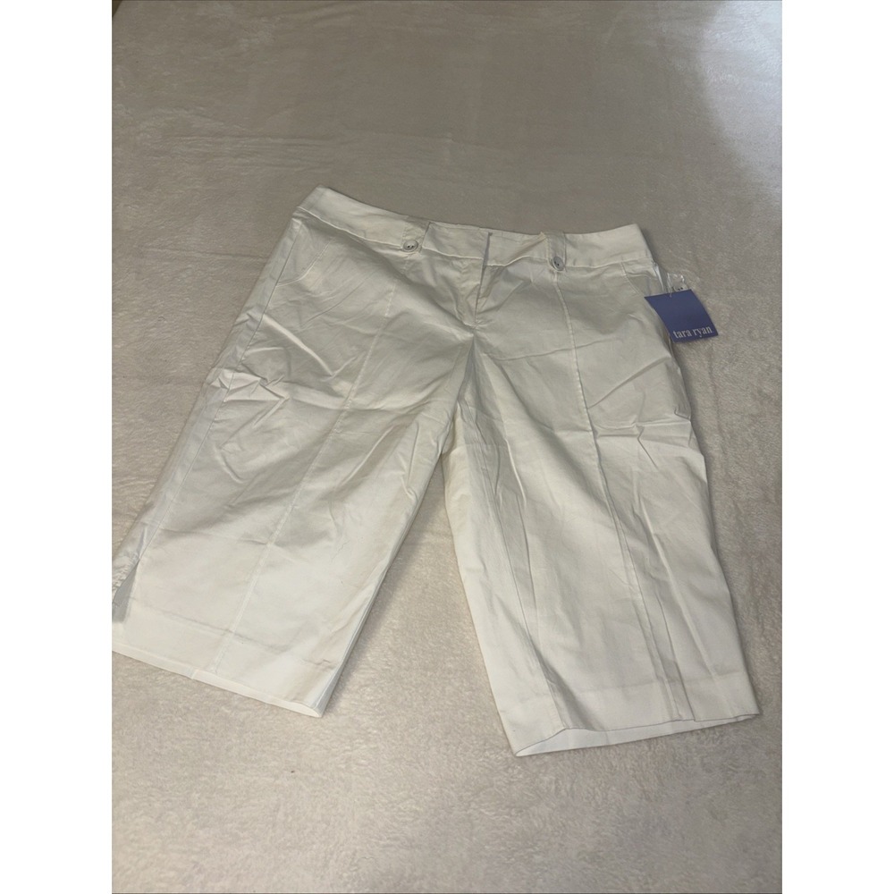 Tara Ryan White Bermuda Shorts Women's Size 16 NWT Cotton Stretch